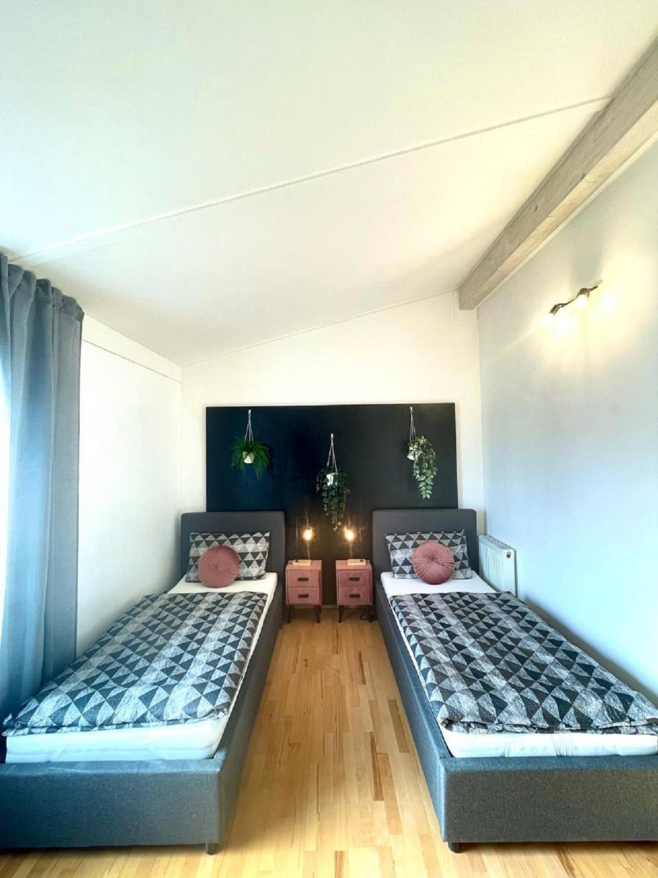 Geraeumiges Ferienhaus In Koblenz Кобленц Экстерьер фото