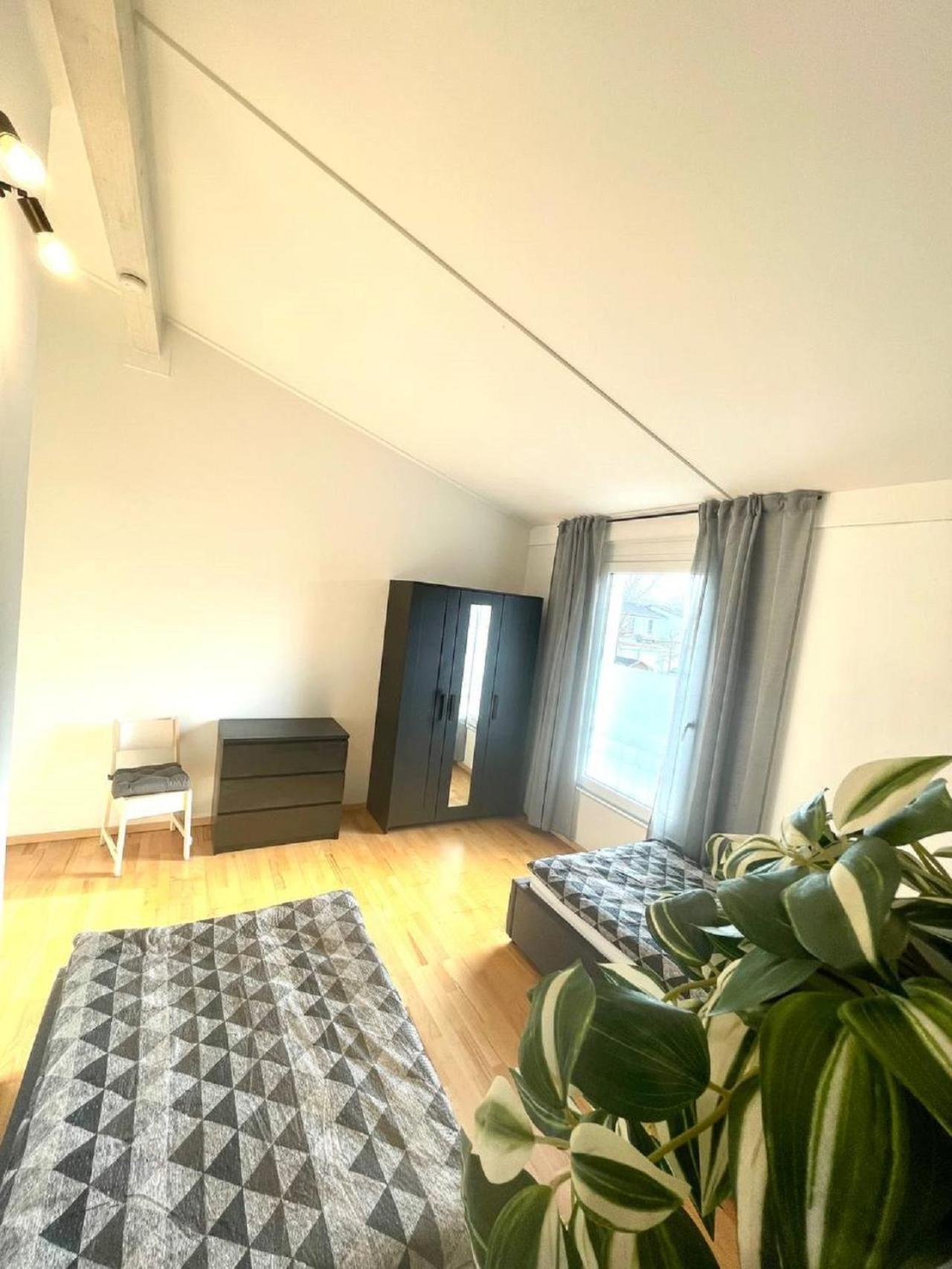 Geraeumiges Ferienhaus In Koblenz Кобленц Экстерьер фото